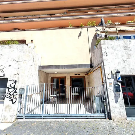 Piramide Charming Flat E Terrace דירה *