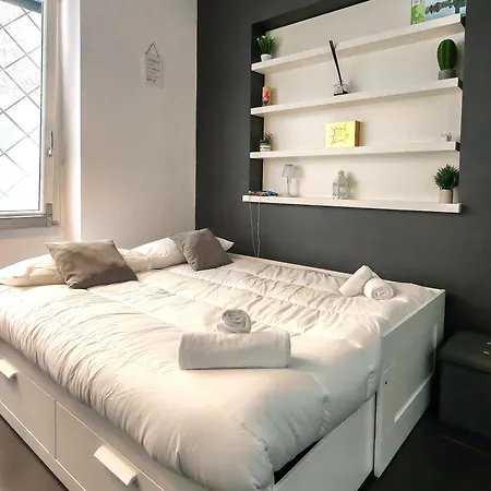 Piramide Charming Flat E Terrace Apartment *