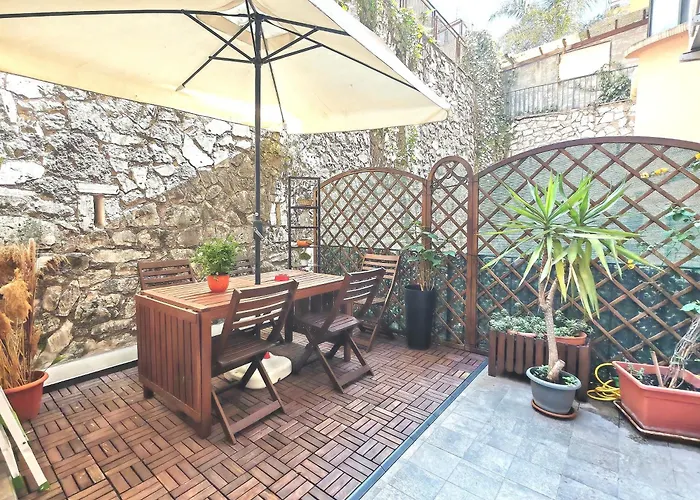 Piramide Charming Flat E Terrace Διαμέρισμα *